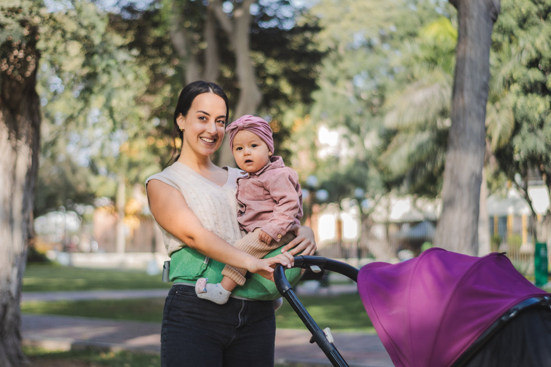 Porteo en el posparto: cómo cargar a tu bebé sin afectar el suelo pélvico